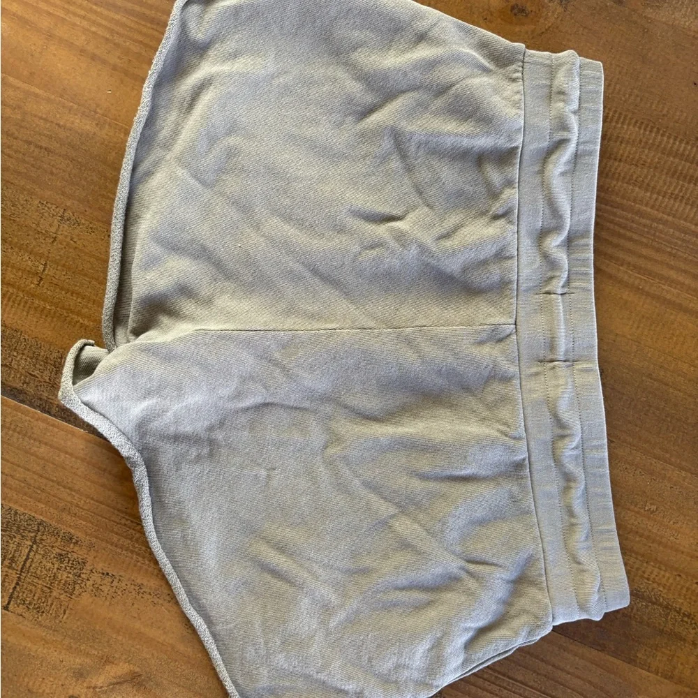 MATE The Label Shorts - Picture 3 of 5